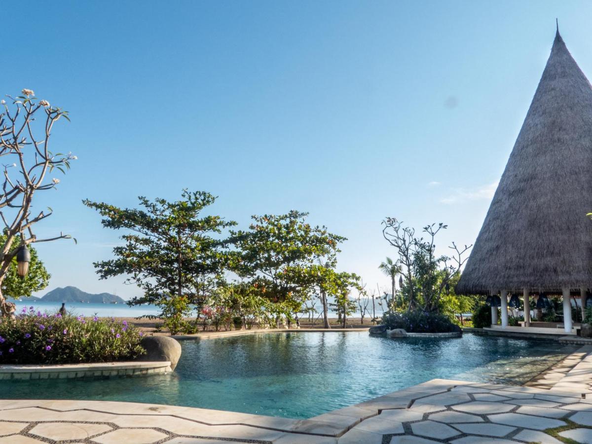Sudamala Resort, Komodo, Labuan Bajo Exterior photo The resort's main pool